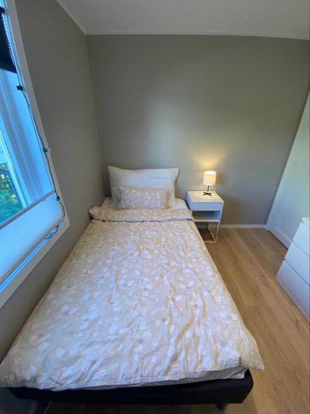 Modern Apartment With Free Parking Bergen Exterior photo
